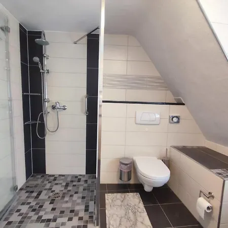 Gaestehaus Im Alten Faehrhaus Гостевой дом Кохем