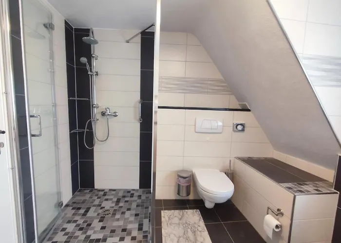 Gaestehaus Im Alten Faehrhaus بيت ضيافة كوتشيم