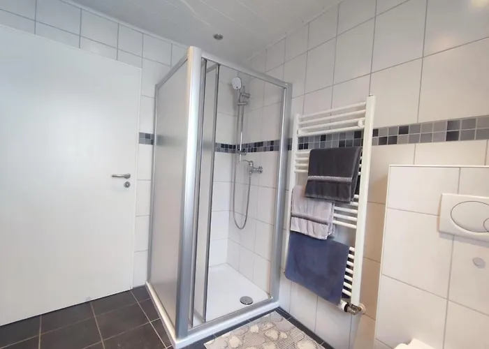 Gaestehaus Im Alten Faehrhaus بيت ضيافة كوتشيم