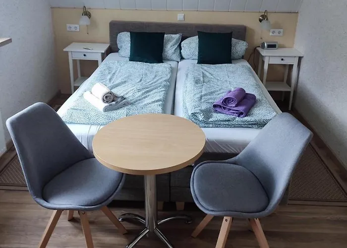 Gaestehaus Im Alten Faehrhaus بيت ضيافة كوتشيم